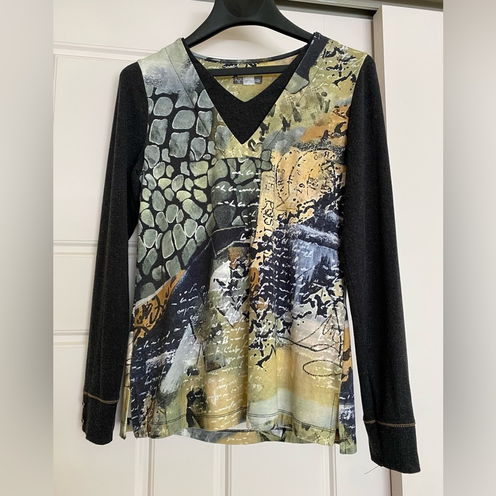Abstract Long Sleeve Top - S